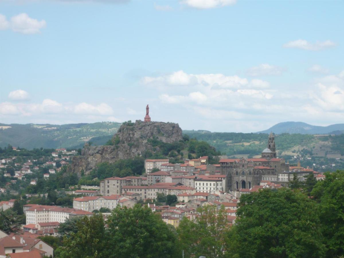 Le Petit St Jacques Apartment Le Puy-en-Velay Bagian luar foto